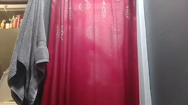 Snapshot of Glitt3rqueen341 chatting on September 11, 11:32 am Glitt3rqueen341 online show from September 11, 11:32 am