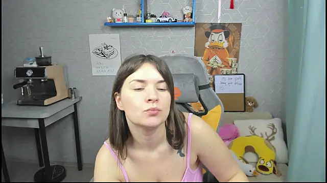 Snapshot of LineraPitts chatting on April 29, 8:04 pm LineraPitts online show from April 29, 8:04 pm