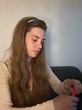 EmiliaCatalina online show from March 9, 11:42 pm