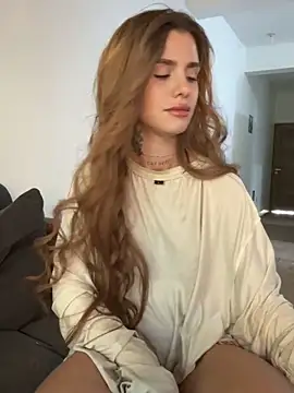 EmiliaCatalina online show from March 13, 9:43 pm