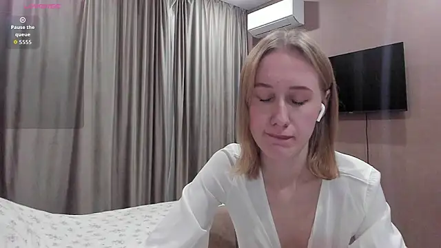 Mika Ray online show from November 26, 10:55 pm