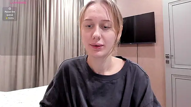 Mika Ray online show from December 13, 11:21 pm