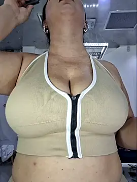 laura bassi online show from November 21, 3:27 am