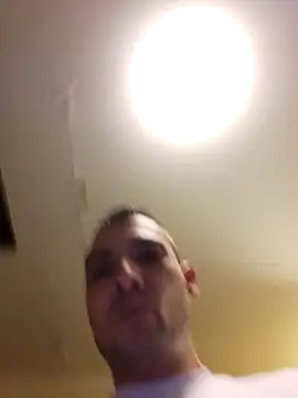 Snapshot of Zoltanioan26 chatting on February 10, 11:20 pm Zoltanioan26 online show from February 10, 11:20 pm