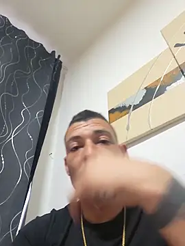 Snapshot of Zoltanioan26 chatting on March 29, 3:45 pm Zoltanioan26 online show from March 29, 3:45 pm