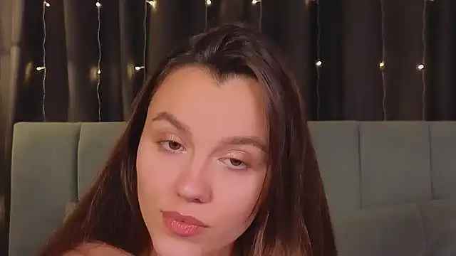 Snapshot of Sweet_heaven chatting on January 18, 5:26 pm Sweet heaven online show from January 18, 5:26 pm