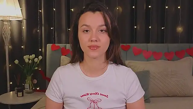 Snapshot of Sweet_heaven chatting on February 16, 9:59 am Sweet heaven online show from February 16, 9:59 am