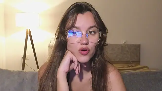 Snapshot of Sweet_heaven chatting on October 16, 3:46 pm Sweet heaven online show from October 16, 3:46 pm