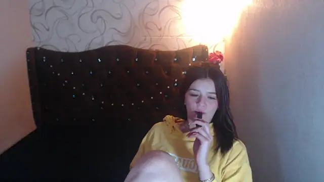 LiaHarryis online show from March 5, 6:44 am