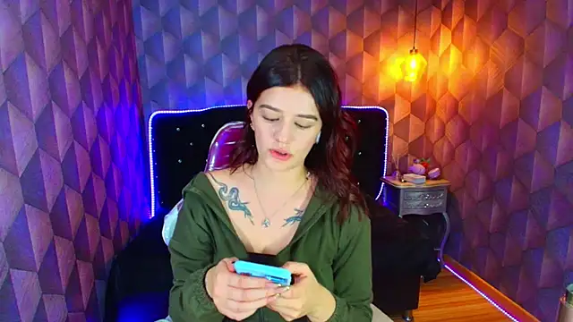Snapshot of LiaHarryis chatting on February 9, 6:34 pm LiaHarryis online show from February 9, 6:34 pm