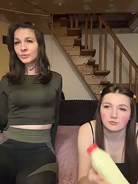 Snapshot of Niht_Angels chatting on April 10, 1:38 pm Niht Angels online show from April 10, 1:38 pm