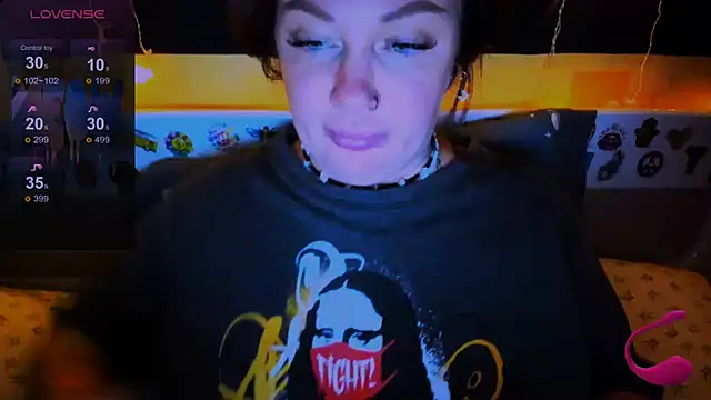 EllieOz online show from February 21, 5:53 pm