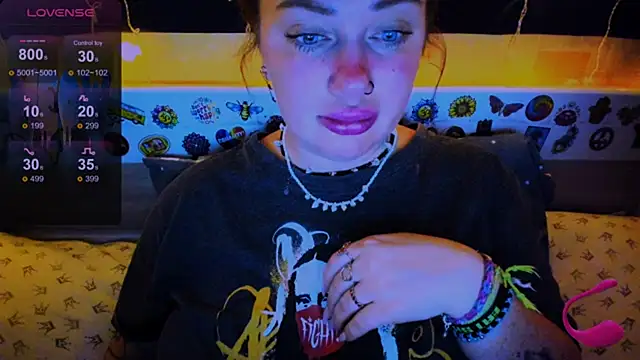 EllieOz online show from February 23, 9:48 pm