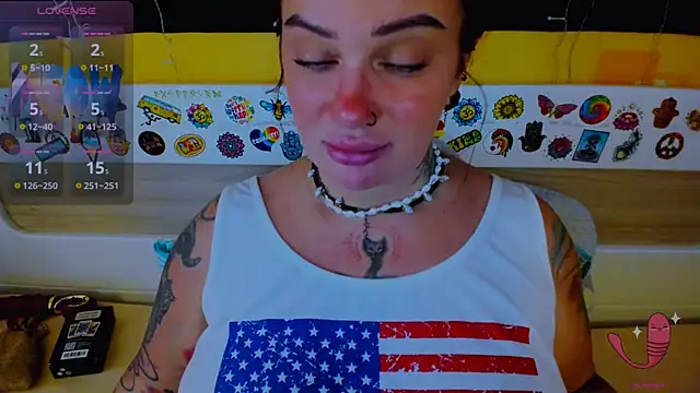 EllieOz online show from September 26, 11:25 am