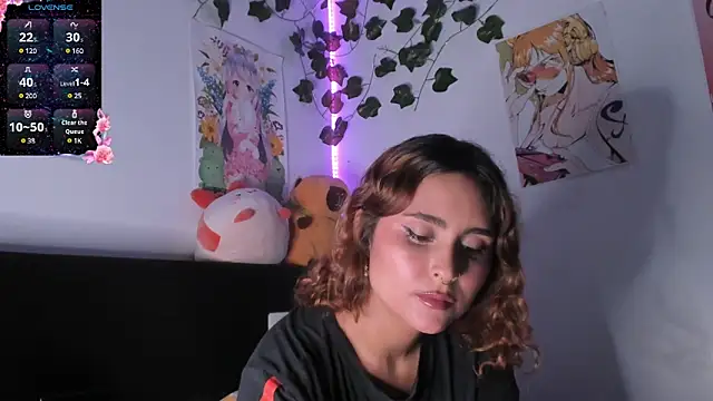 Violette-Ramirez01 online show from February 7, 8:31 pm