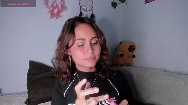 Violette-Ramirez01 online show from October 20, 10:32 pm