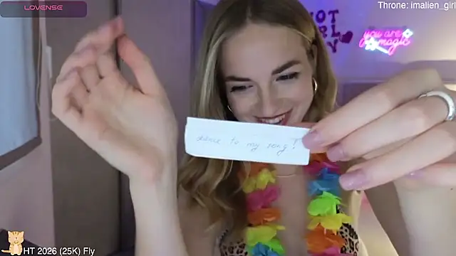 Snapshot of Miss_Aliannaa chatting on May 30, 5:21 pm Miss Aliannaa online show from May 30, 5:21 pm