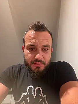 cosmin9000 online show from October 4, 5:16 am