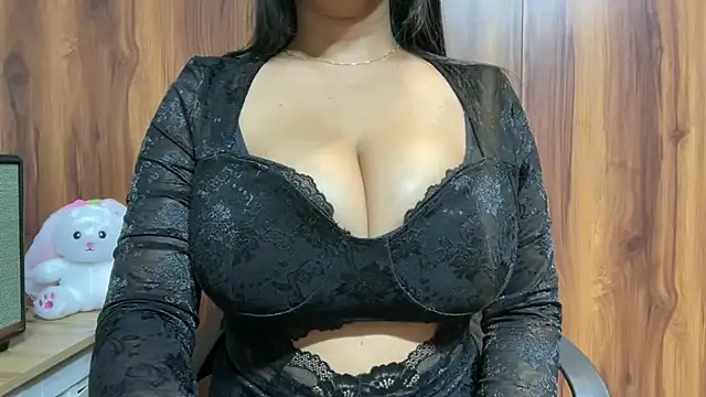 julie 08 online show from March 23, 7:07 pm