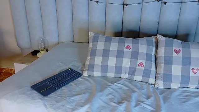 nahomi campbell online show from March 2, 7:54 pm