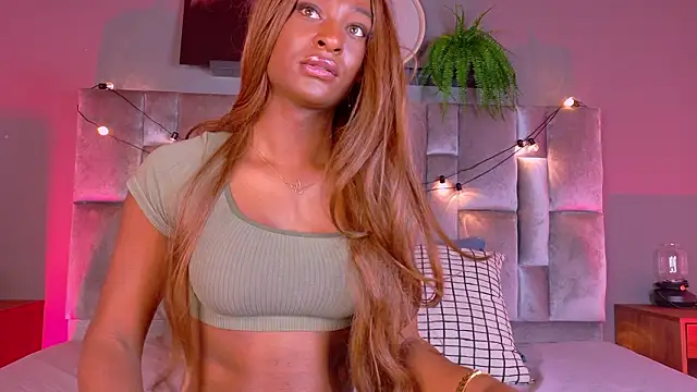 nahomi campbell online show from March 18, 7:39 pm