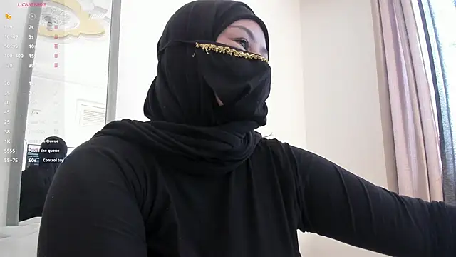 Amina hafsa online show from March 22, 2:42 pm