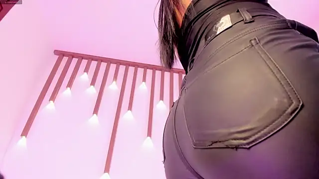 Snapshot of majo_rosse_ chatting on February 21, 7:15 pm majo rosse online show from February 21, 7:15 pm