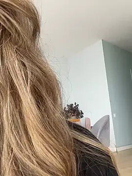 curvyflawless online show from February 9, 9:47 am