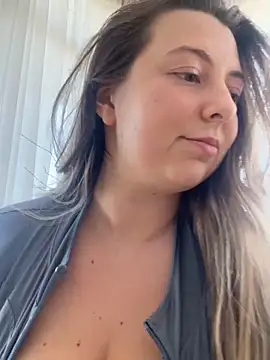 curvyflawless online show from March 6, 11:03 am