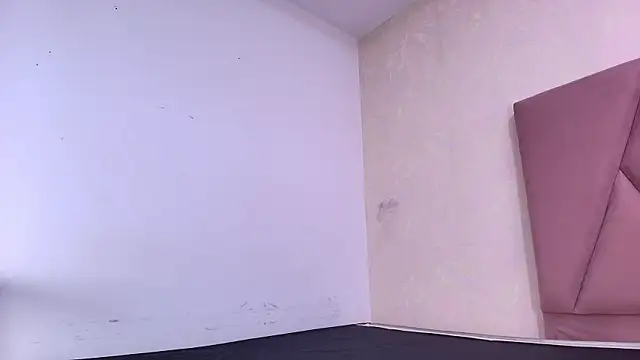 arl chloee online show from October 1, 3:01 am