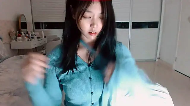 -Lucky Girl online show from November 9, 10:46 am