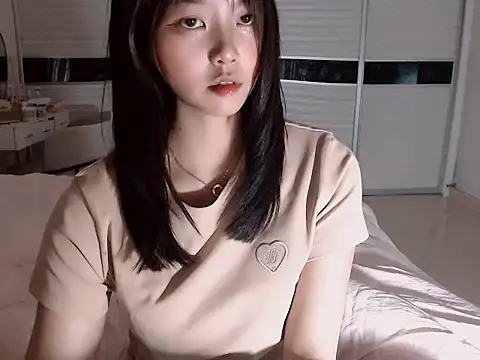 -Lucky Girl online show from March 3, 2:12 pm