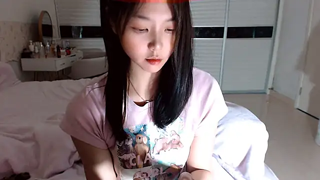 -Lucky Girl online show from March 6, 12:12 pm