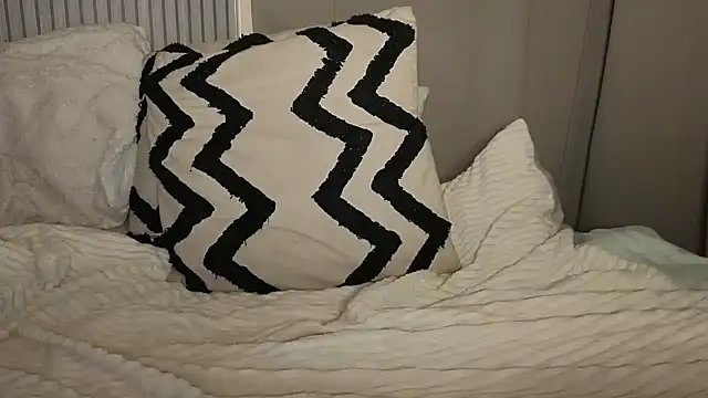 Sweetninaaa online show from October 13, 8:14 am