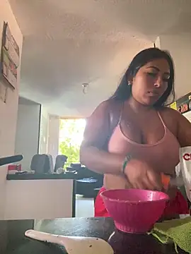 emmyjhonson07 online show from December 15, 1:43 pm