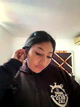 emmyjhonson07 online show from December 2, 2:56 pm