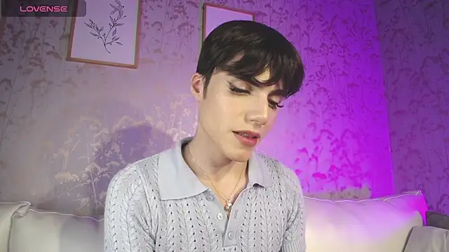 Snapshot of ChristianM_18 chatting on February 5, 12:06 pm ChristianM 18 online show from February 5, 12:06 pm
