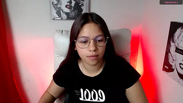 Snapshot of SamanthaRoldaan chatting on January 27, 4:43 pm SamanthaRoldaan online show from January 27, 4:43 pm