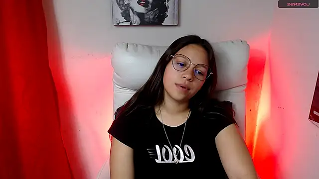 Snapshot of SamanthaRoldaan chatting on January 30, 7:48 pm SamanthaRoldaan online show from January 30, 7:48 pm