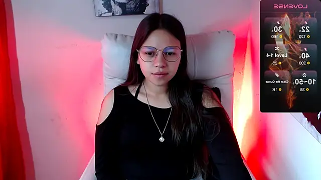 Snapshot of SamanthaRoldaan chatting on February 10, 1:22 pm SamanthaRoldaan online show from February 10, 1:22 pm