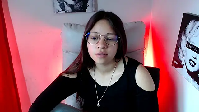 Snapshot of SamanthaRoldaan chatting on February 10, 4:25 pm SamanthaRoldaan online show from February 10, 4:25 pm