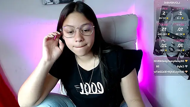 Snapshot of SamanthaRoldaan chatting on March 1, 5:49 pm SamanthaRoldaan online show from March 1, 5:49 pm