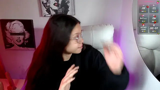 SamanthaRoldaan online show from November 11, 3:01 pm