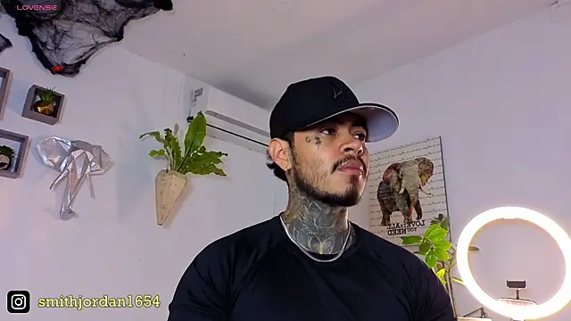 JordanSmiith  online show from October 21, 8:20 pm