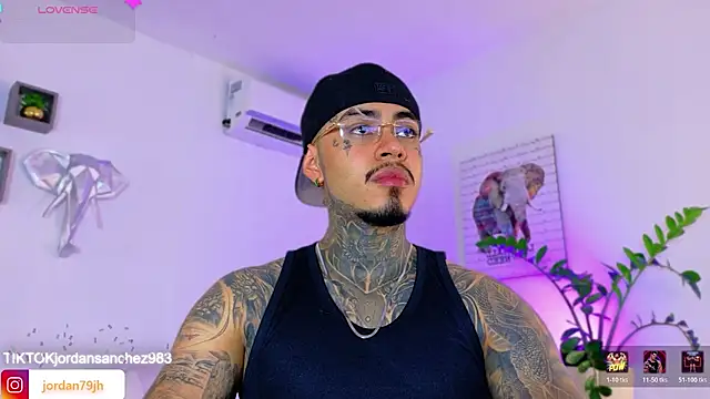 JordanSmiith  online show from March 21, 7:50 pm