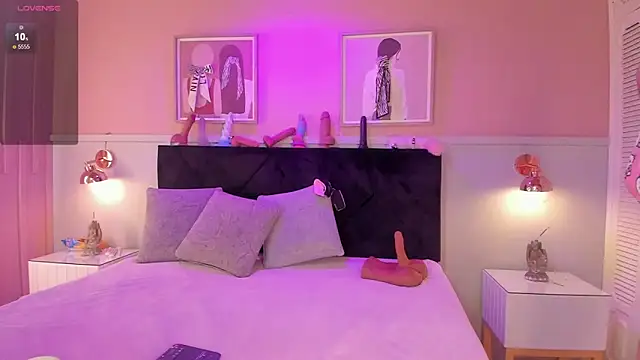 chloe watson  online show from December 2, 7:42 pm