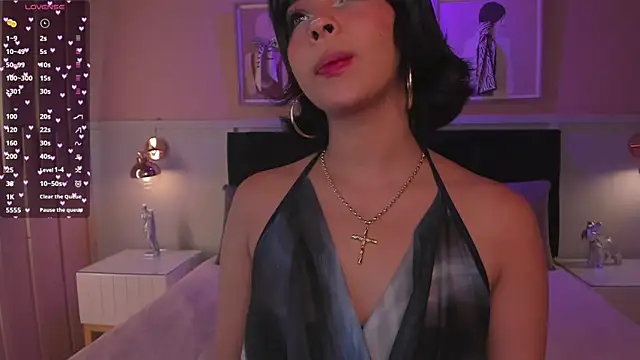 chloe watson  online show from May 23, 8:24 pm