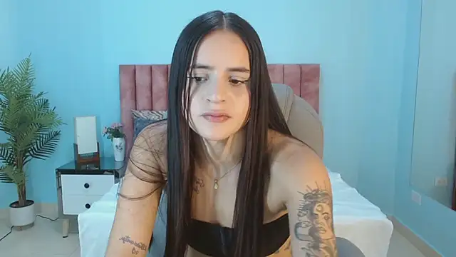 Snapshot of heidy_hoiss chatting on April 9, 8:03 pm heidy hoiss online show from April 9, 8:03 pm