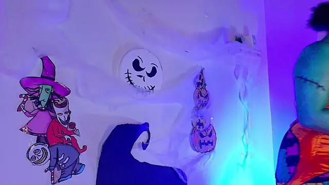 eva daemon online show from October 31, 11:44 am