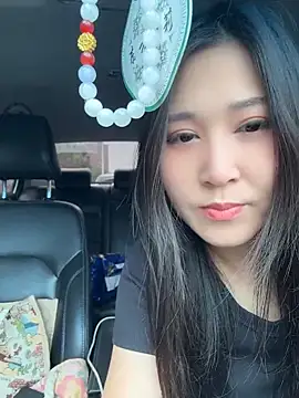 Snapshot of Fannywell chatting on May 12, 7:27 am Fannywell online show from May 12, 7:27 am